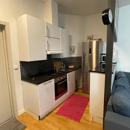 S, Center Apartment