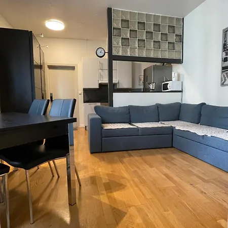S, Center Apartment *