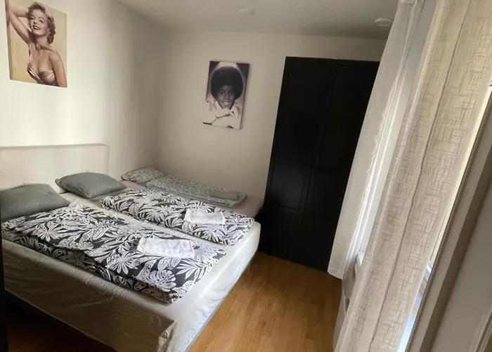 S, Center Apartman *